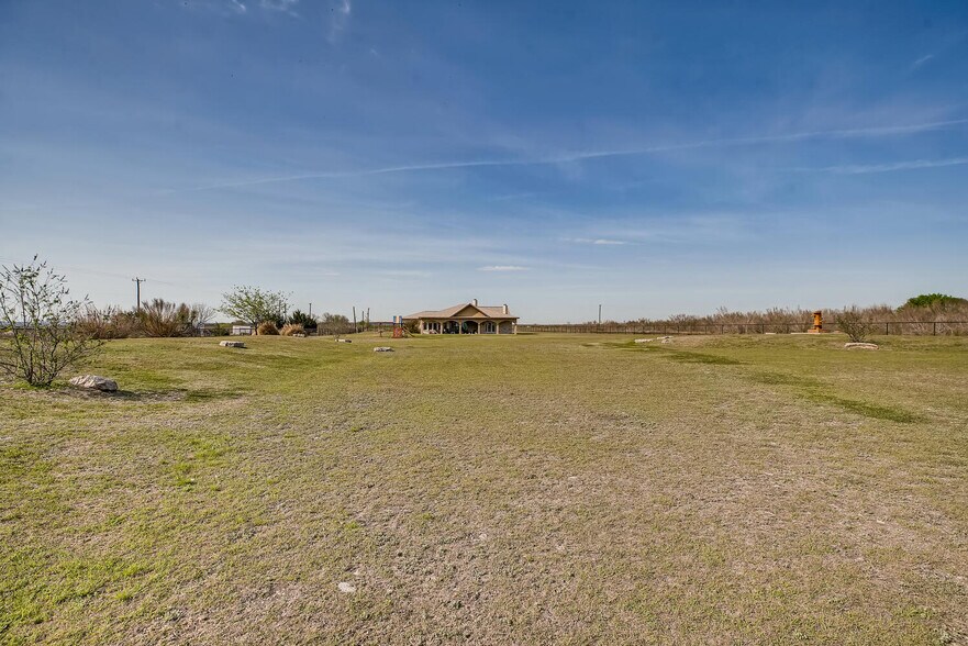 More Photos Of 7193 Old Talley Rd, San Antonio General Retail For Sale