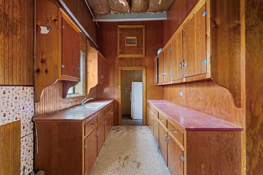 More Photos Of 1637 Acushnet Ave, New Bedford Freestanding For Sale