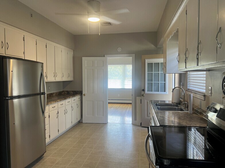 More Photos Of 1524 Patrick Rd NE, Roanoke Office For Lease