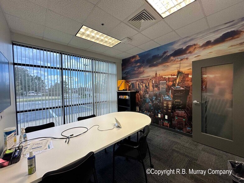 More Photos Of 4124 S McCann Ct, Springfield Medical For Lease