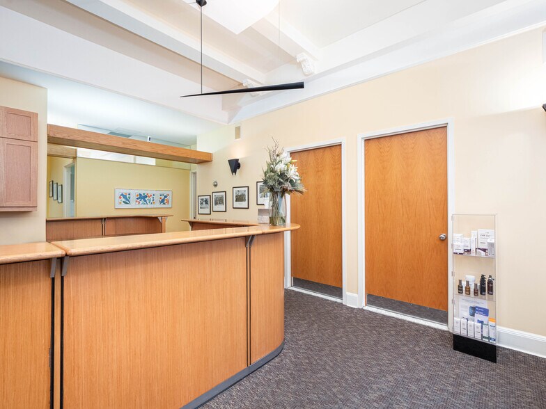 More Photos Of 205 E 78th St, New York Apartments For Sale