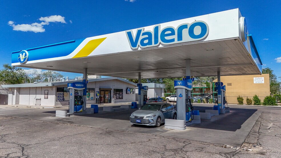 Primary Photo Of 1620 Carlisle Blvd SE, Albuquerque Convenience Store For Sale