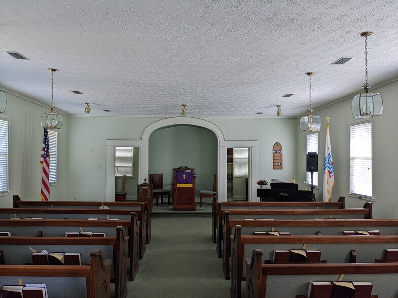 More Photos Of 5474 Worthington Triangle, Lake Park Religious Facility For Sale