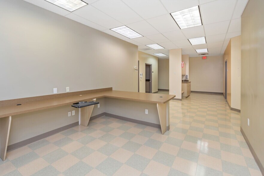 More Photos Of 14517 Bruce B Downs Blvd, Tampa Office For Lease