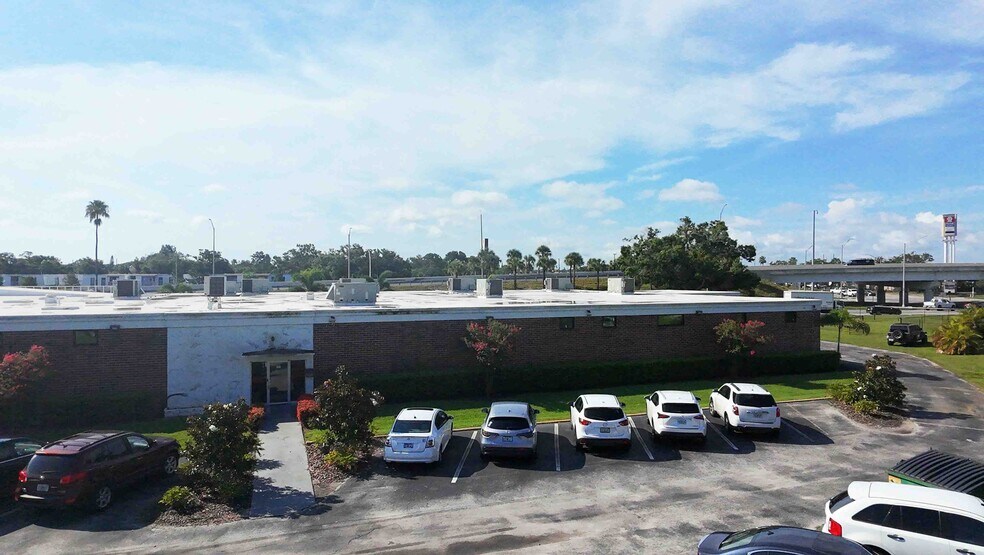 More Photos Of 7490 N 36th St, Pinellas Park Loft Creative Space For Lease