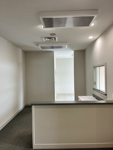 More Photos Of 7668 Paragon Rd, Dayton Medical For Lease