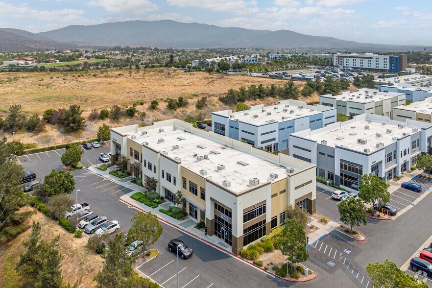 More Photos Of 2560-2566 Catamaran Way, Chula Vista Office For Lease