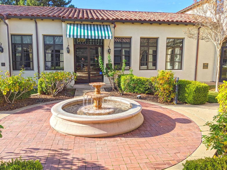 More Photos Of 301-325 Ray St, Pleasanton Office For Sale