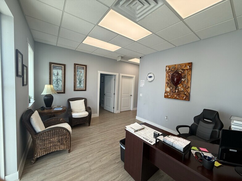 More Photos Of 6860 28th St Cir, Sarasota Warehouse For Sale