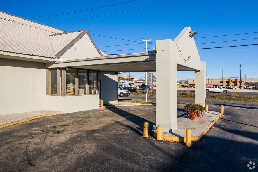 More Photos Of 9603 N Interstate 35, San Antonio Hotel For Sale
