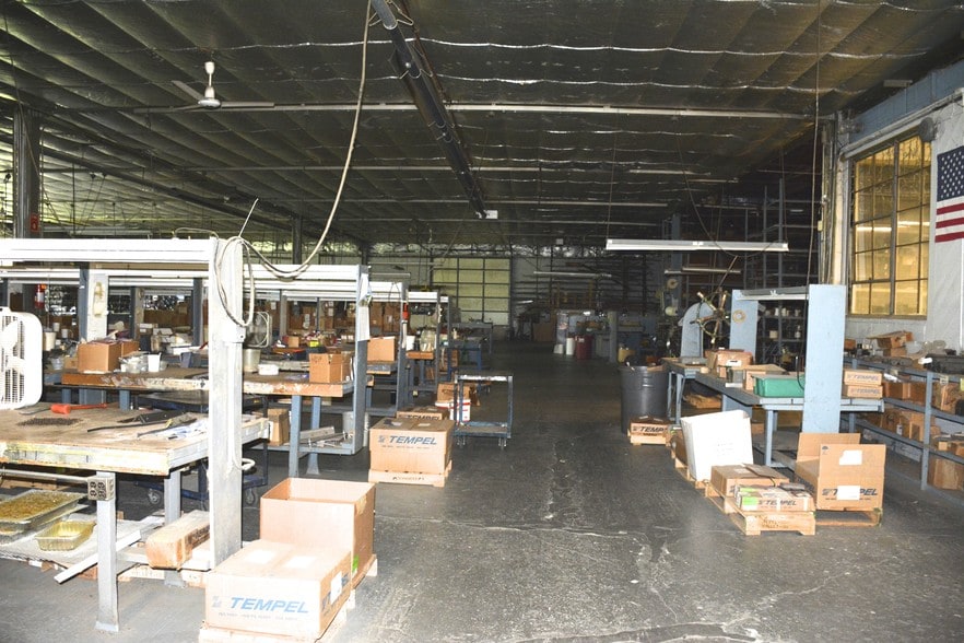 More Photos Of 63 Railroad Ave, Wallkill Warehouse For Lease