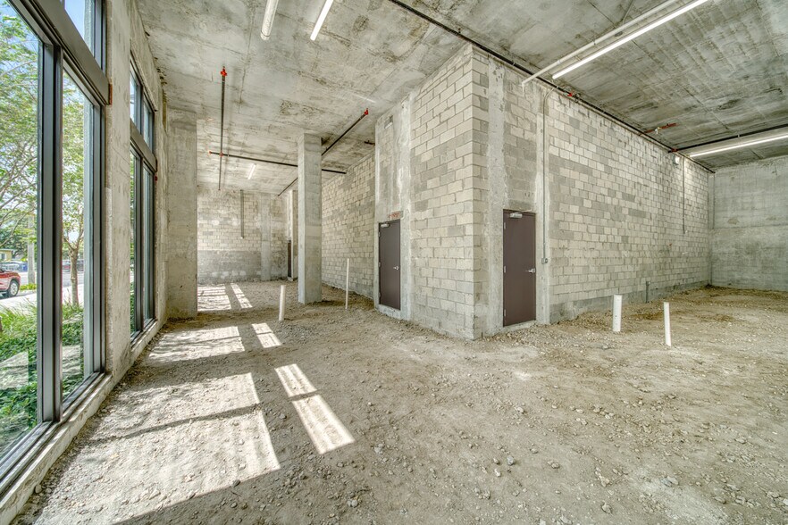 More Photos Of 5402 W Flagler St, Coral Gables General Retail For Lease