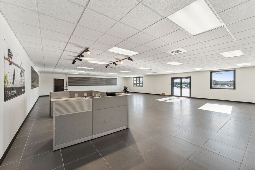 More Photos Of 1375 E Main St, Reedsburg Freestanding For Lease