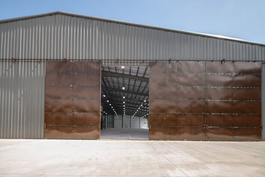 More Photos Of 1771 Robinson Road, Grand Prairie Warehouse For Sale