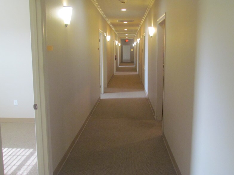 More Photos Of 3030 University Dr E, College Station Medical For Lease