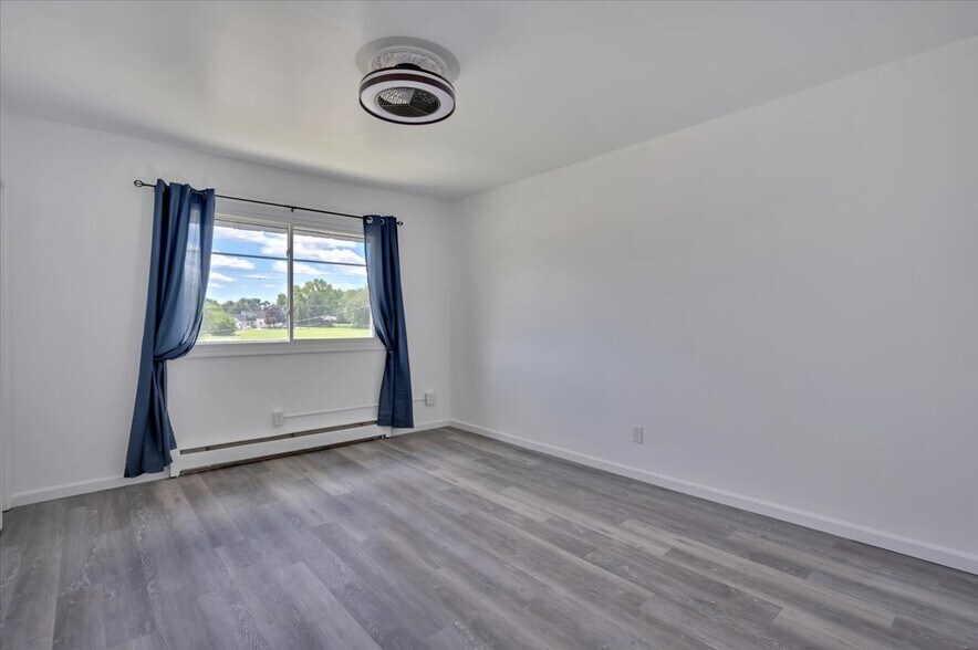 More Photos Of 548 Shattuck Rd, Saginaw Apartments For Sale