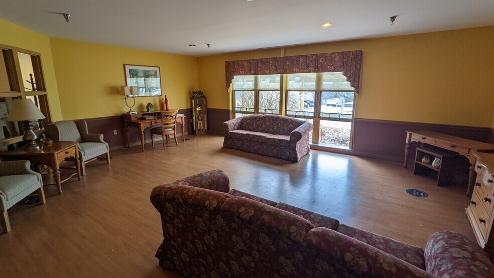More Photos Of 3800 Oakleaf Rd, Brentwood Assisted Living For Sale