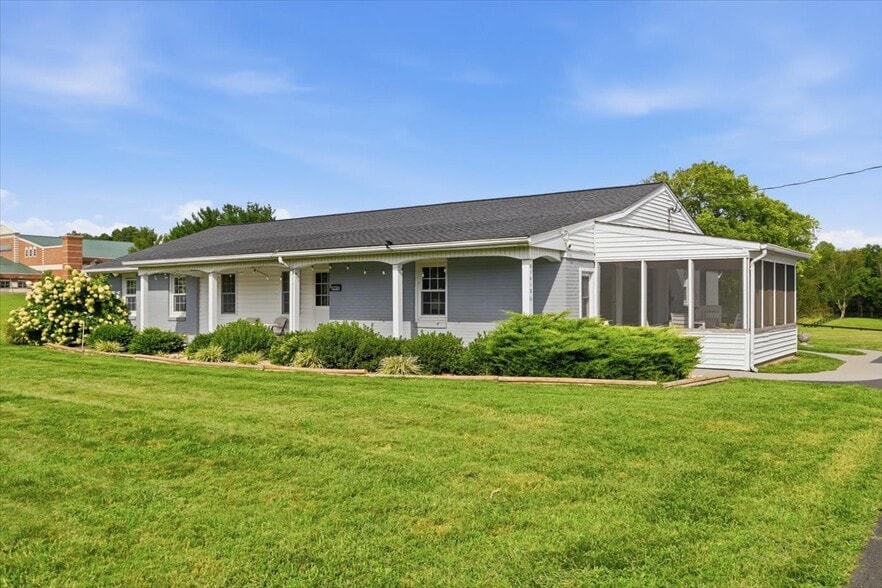 More Photos Of 21412 Evergreen Mills Rd, Leesburg Contractor Storage Yard For Lease