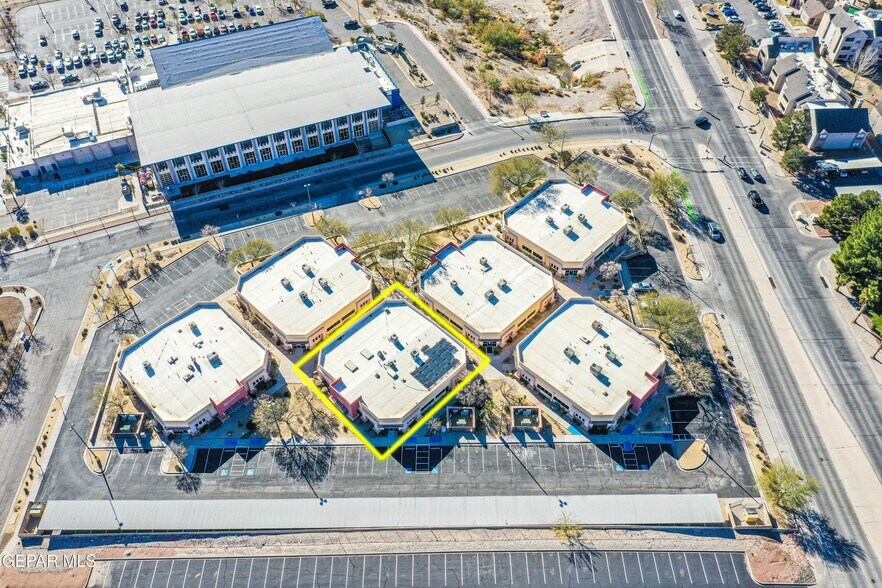 More Photos Of 550 S Mesa Hills Dr, El Paso Medical For Lease