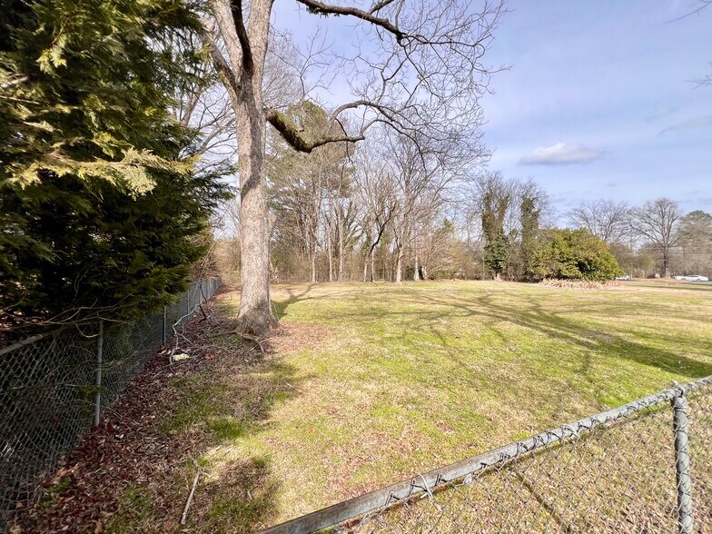 More Photos Of 703 N Main St, LaFayette Religious Facility For Sale