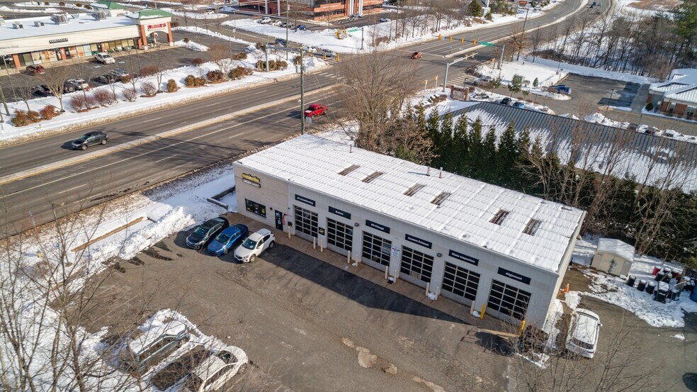 More Photos Of 9 Dorothy Ln, Stafford Auto Repair For Sale