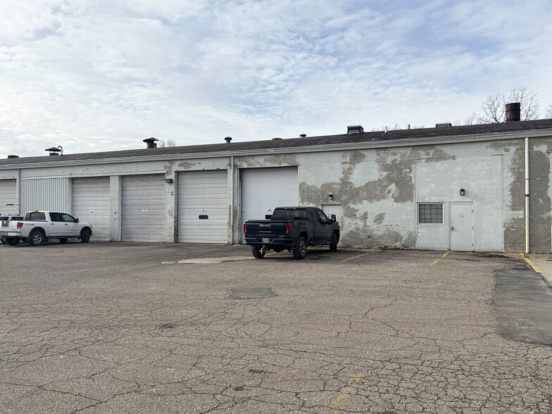 Primary Photo Of 1355 E Archwood Ave, Akron Warehouse For Lease