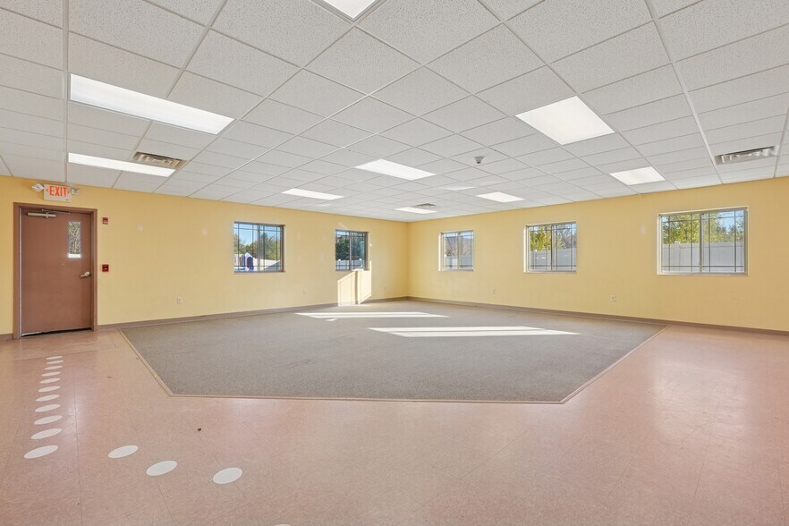 More Photos Of 250 Quarry Rd, River Falls Daycare Center For Sale