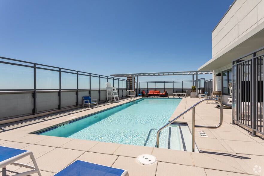 More Photos Of 4918 Saint Elmo Ave, Bethesda Apartments For Lease