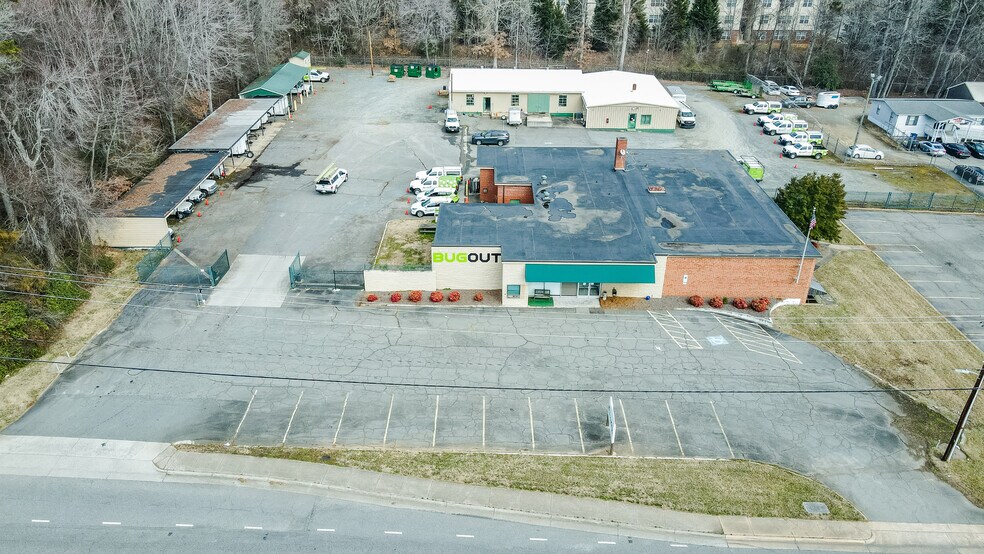 More Photos Of 3831 Reynolda Rd, Winston-Salem Light Distribution For Lease