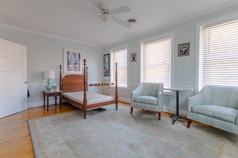 More Photos Of 22 E 2nd St, Frederick Office Residential For Lease