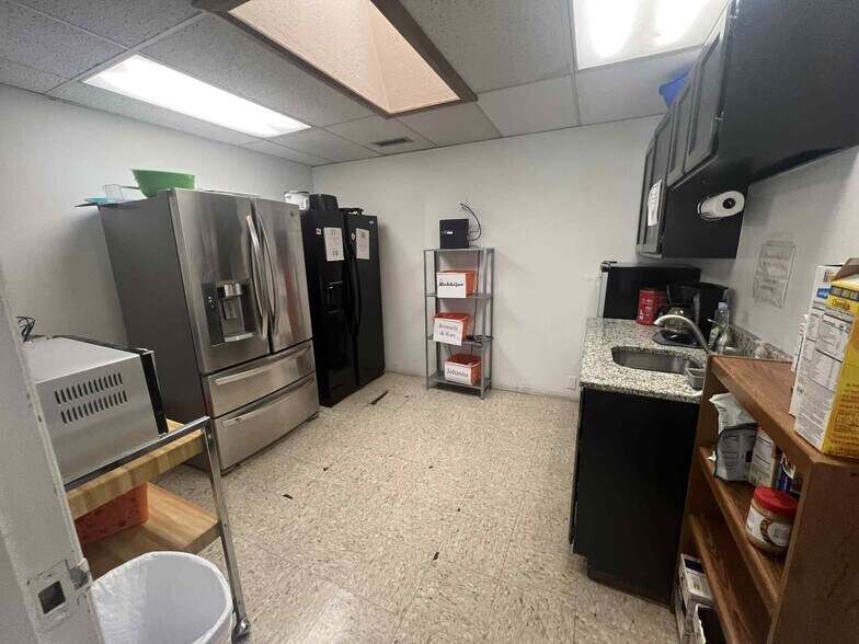 More Photos Of 256 24th St, Ogden Freestanding For Lease