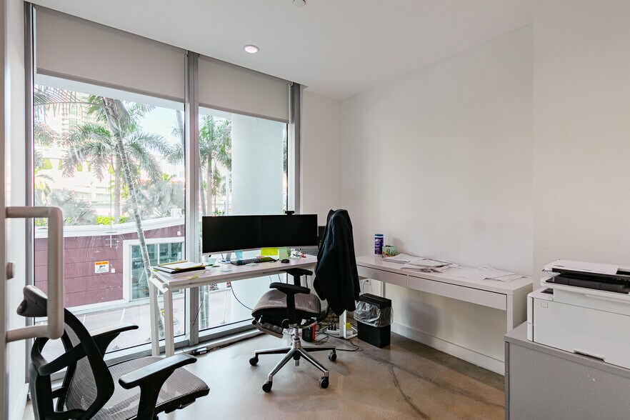 More Photos Of 350 S Miami Ave, Miami Apartments For Sale