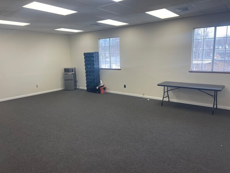 More Photos Of 188 Eagle Rock Ave, Roseland Office For Lease