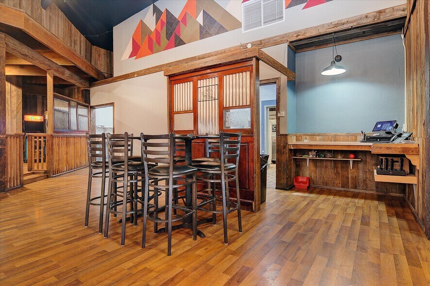 More Photos Of 720 E 50 Hwy, Salida Restaurant For Sale