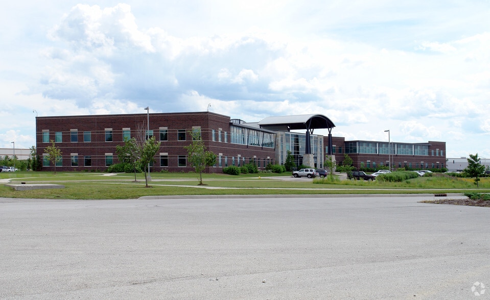 More Photos Of 2601 Stout Heritage Pky, Plainfield Office For Lease