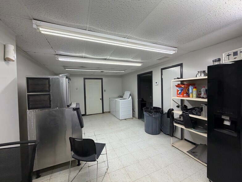 More Photos Of 2135 W Interstate 20, Odessa Manufacturing For Lease