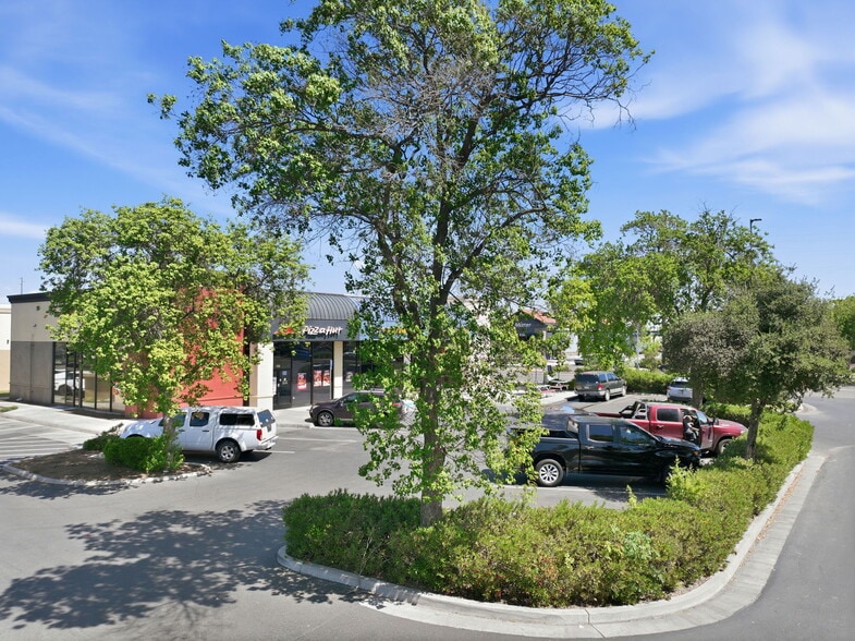 More Photos Of 410 N 11th Ave, Hanford General Retail For Sale