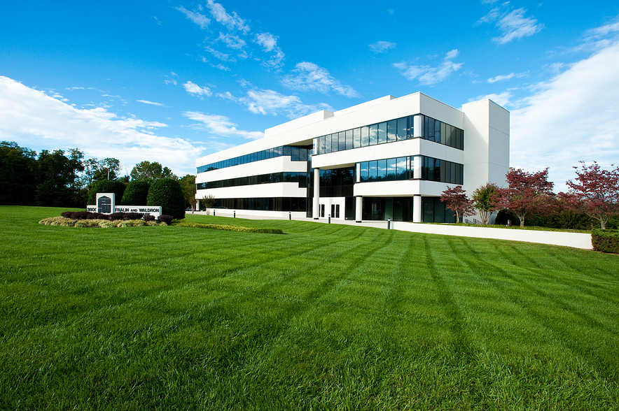 Primary Photo Of 3800 Electric Rd, Roanoke Office For Lease