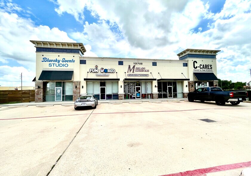 More Photos Of 12755 Walters Rd, Houston Storefront Retail Office For Lease