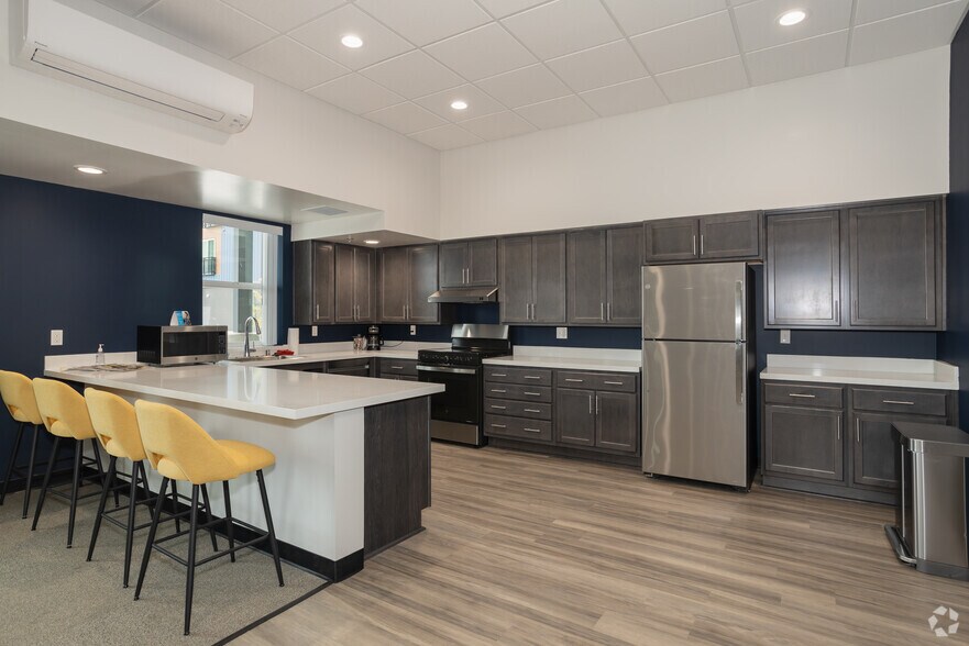 More Photos Of 1990 Belgium Ave, Chico Apartments For Lease