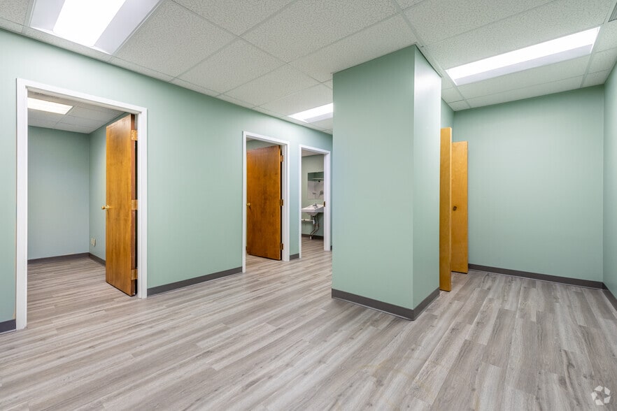 More Photos Of 815 E Superior Ave, Cleveland Office Residential For Lease