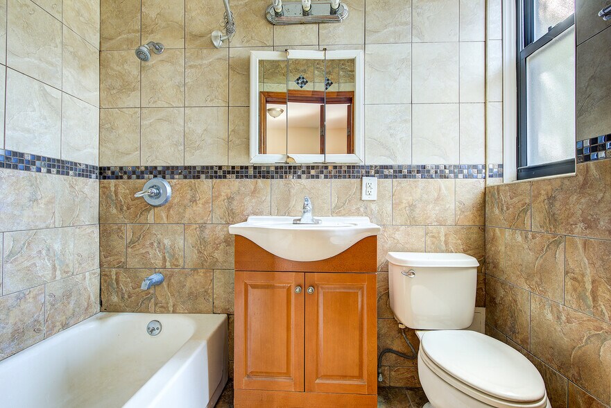 More Photos Of 1701 Gates Ave, Ridgewood Apartments For Sale