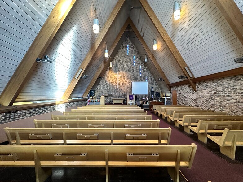 More Photos Of 2788 N Wolf Rd, Northlake Religious Facility For Sale