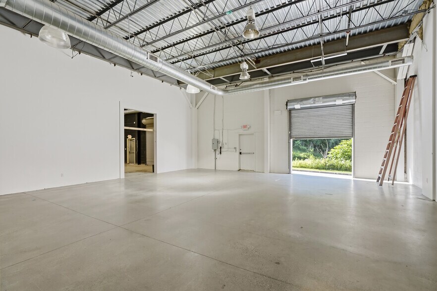 More Photos Of 242 Route 117 Bypass Road, Bedford Hills Freestanding For Lease