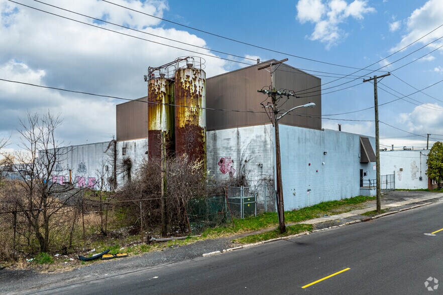 More Photos Of 344 Nye Ave, Irvington Warehouse For Lease