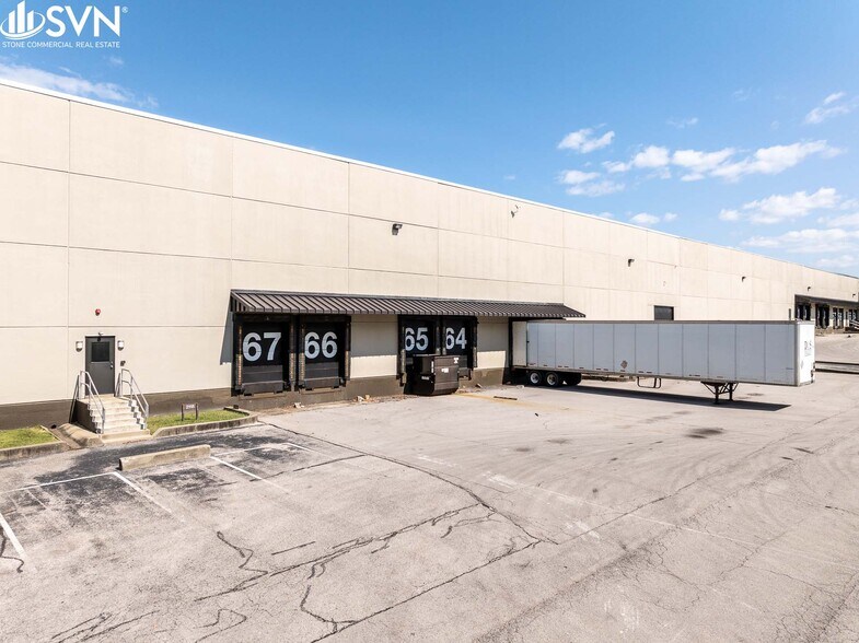More Photos Of 2115 Young Dr, Lexington Industrial For Lease