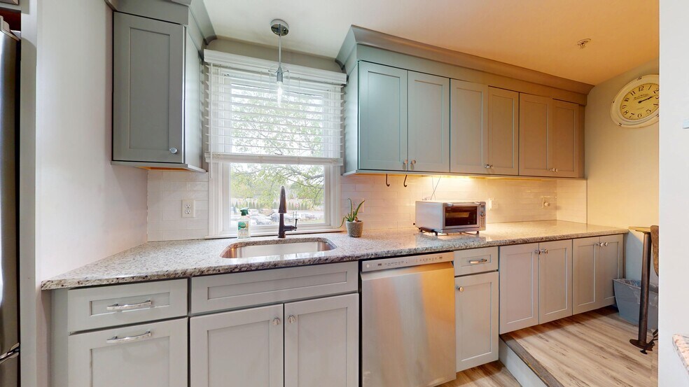 More Photos Of 400 Main St, Reading Office Residential For Sale