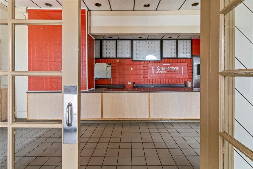 More Photos Of 4711 E National Rd, Richmond Fast Food For Sale