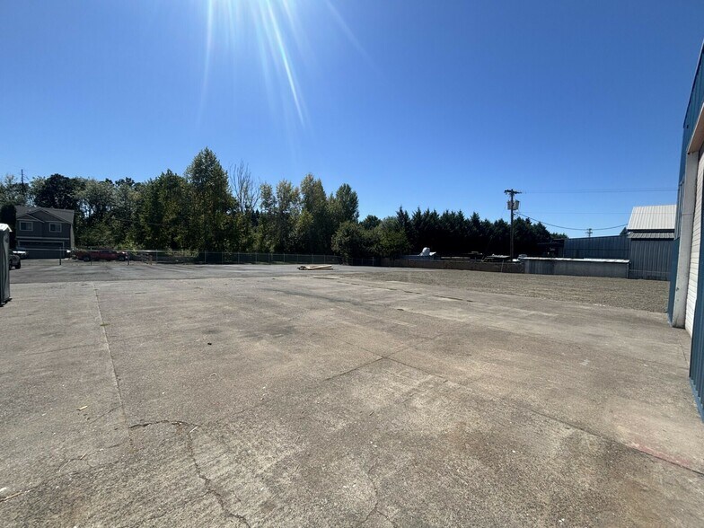 More Photos Of 10645 NW 318th Pl, North Plains Service For Lease