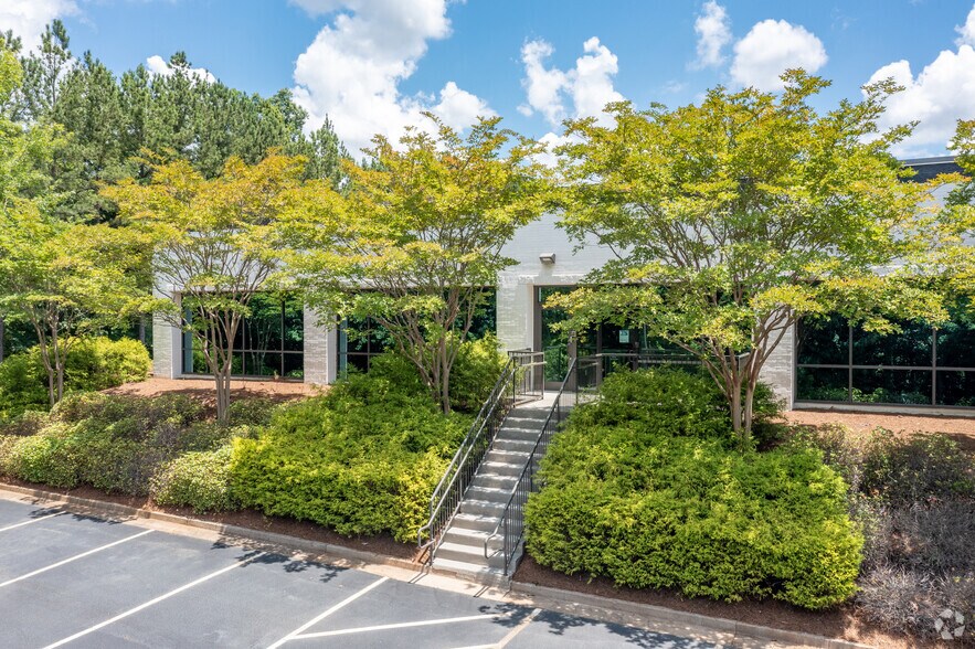 More Photos Of 155 Technology Pky, Norcross Unknown For Lease